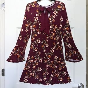 Floral bell sleeve maroon dress (Med)